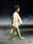 <b>近40位年轻数字设想师创做的27部数字时髦</b>